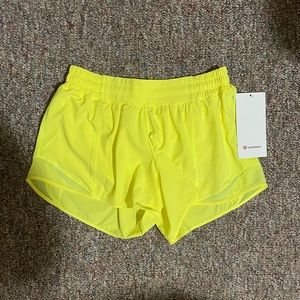 lululemon hotty hot short , long . size 8 , NWT